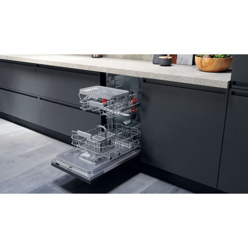 Hotpoint HSIC 3M19 C UK N