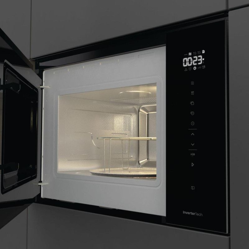 Hisense Built in 25 L microwave with grill. Inverter technology ensures even heating, while microwave + grill combines speed an…